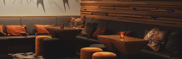 Photo of the interior of the lobby bar at Radisson BLU Resort Trysil